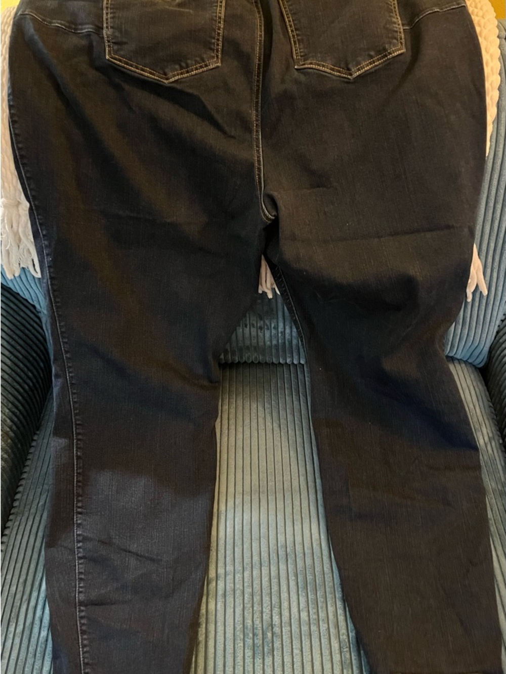 Torrid Bombshell Skinny 26R plus Dark Wash Straight-Leg Jeans